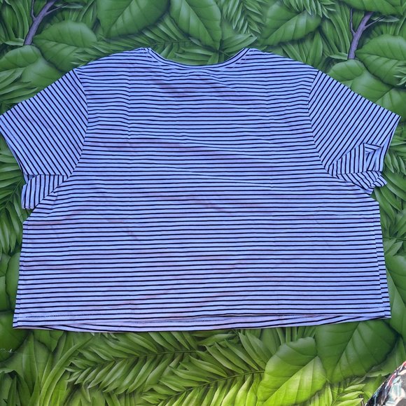 NWT Wild Fable Crop Top Black & White Striped - Picture 3 of 3